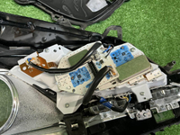 Стекло и корпус фары Toyota Camry xv70 (2017-2021)