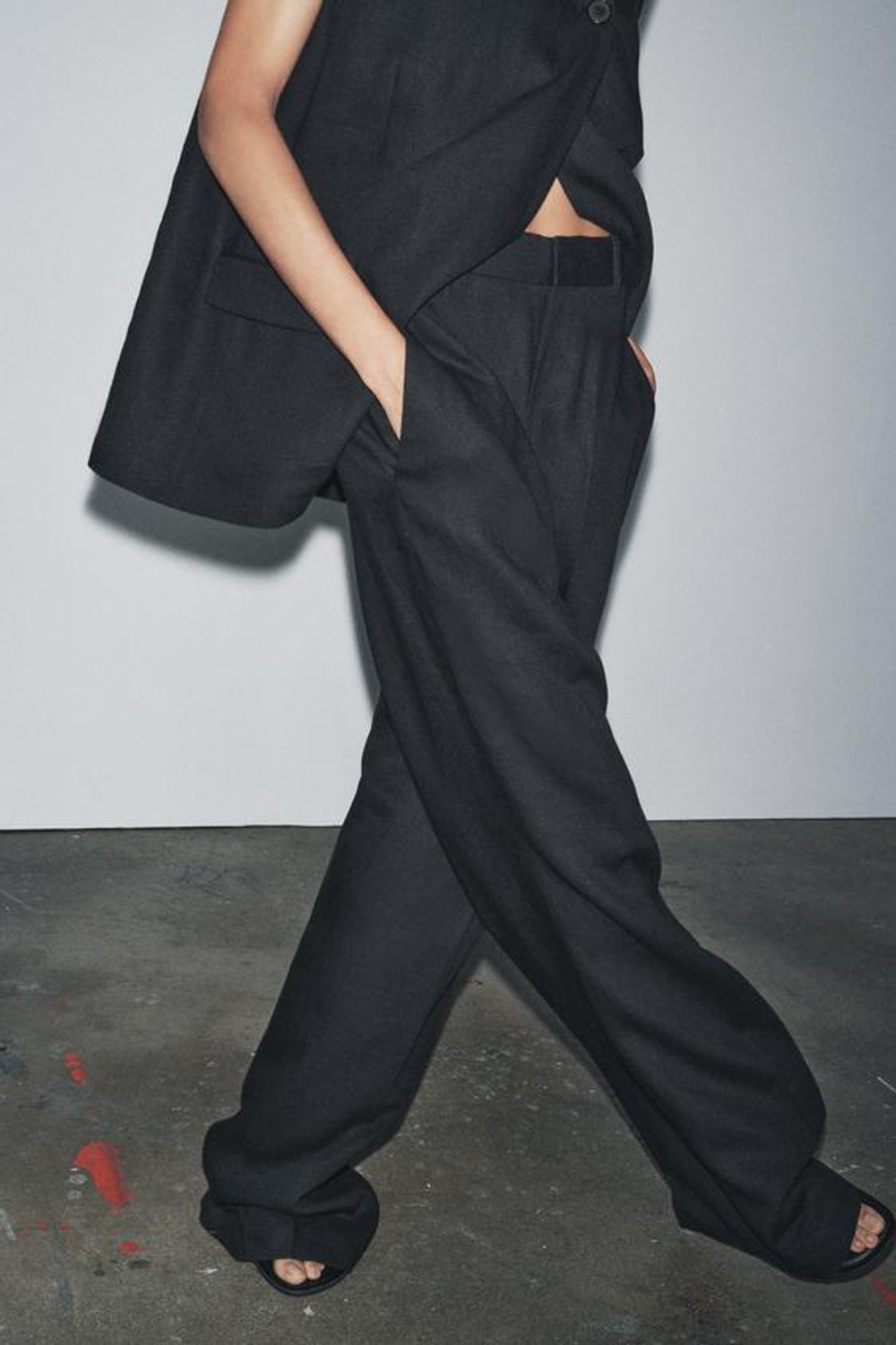 ZARA БРЮКИ ИЗ СМЕСОВОГО ЛЬНА С ПРЯЖКОЙ — ZW COLLECTION, ЧЕРНЫЙ