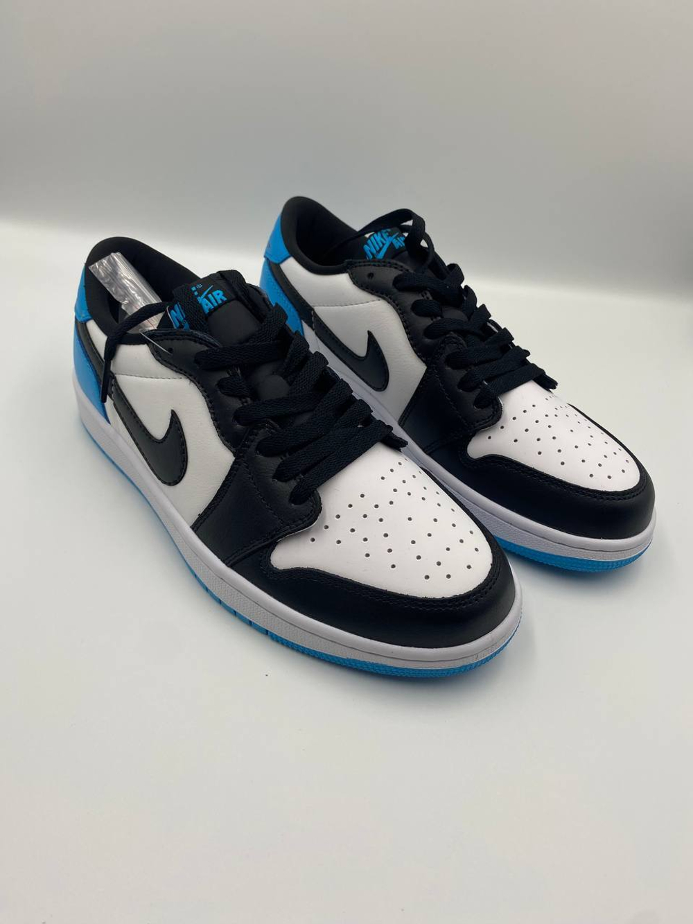 Dark top powder blue