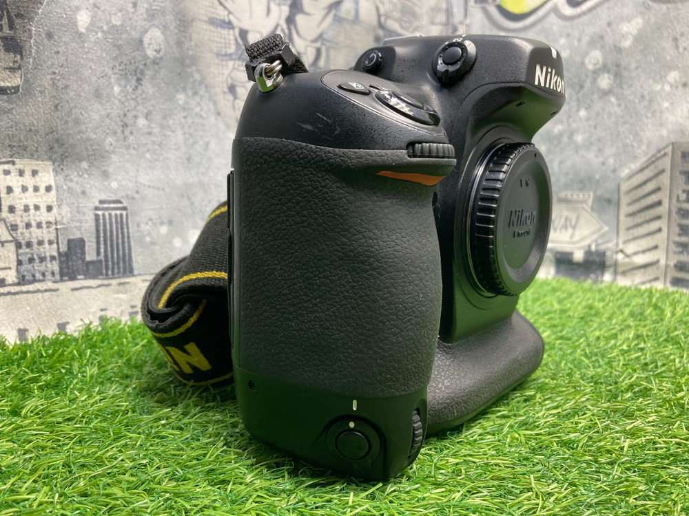 Nikon D2X 193.000 кадров
