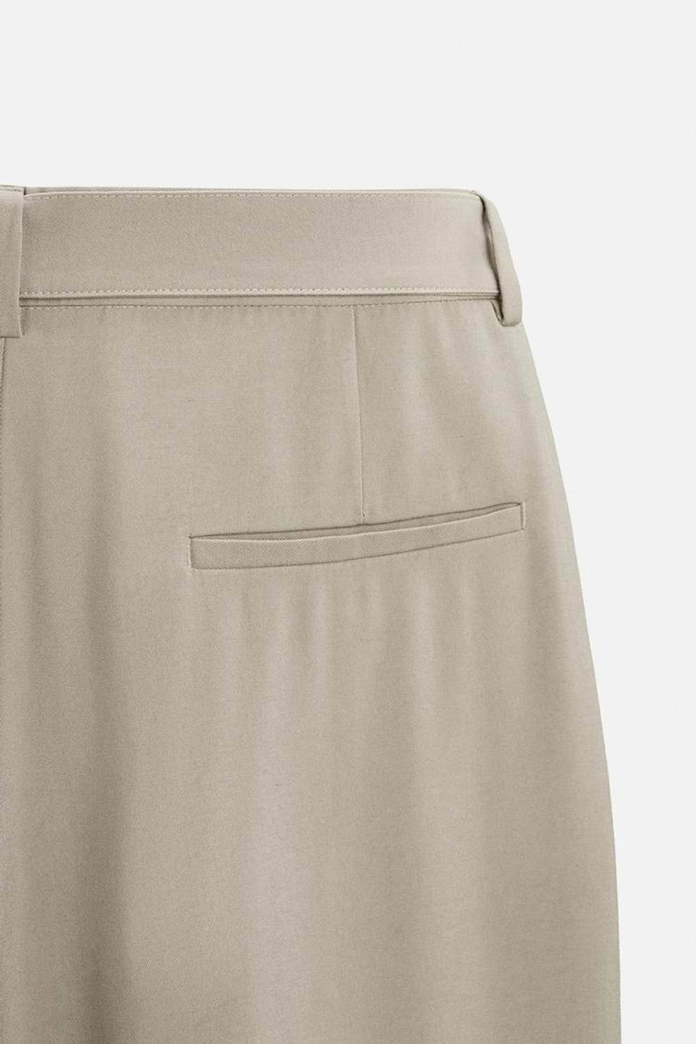 ZARA БРЮКИ С ЗАЩИПАМИ И РЕМНЕМ, СЕРЫЙ