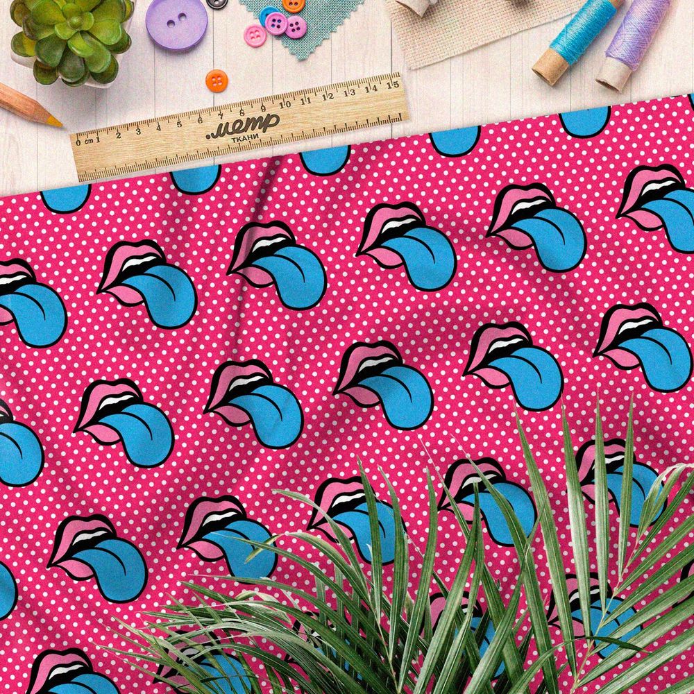 Ткань оксфорд 210 губы с голубым  языком на розовом фоне в горошик