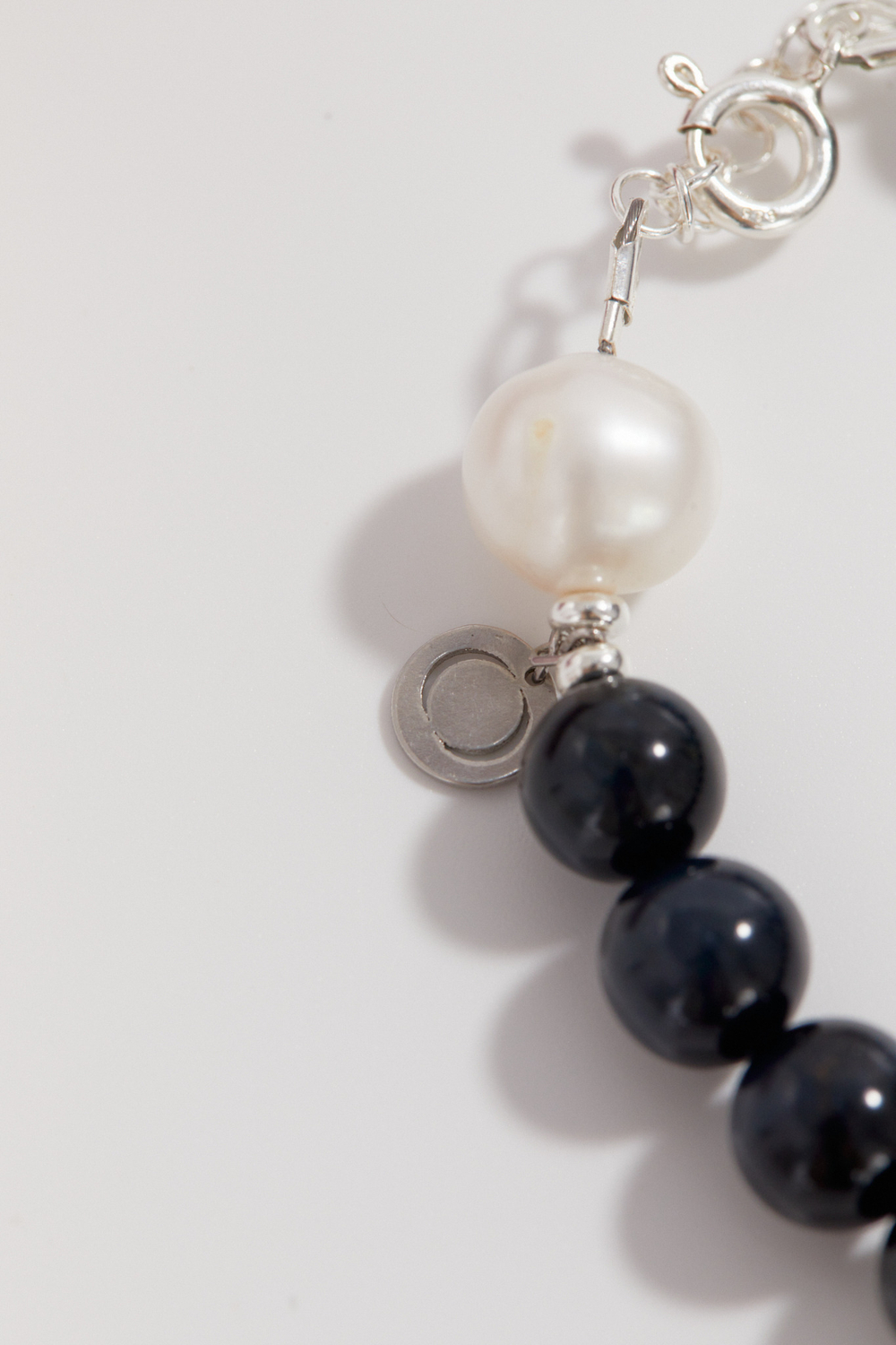 Браслет BIRDS EYE из соколиного глаза