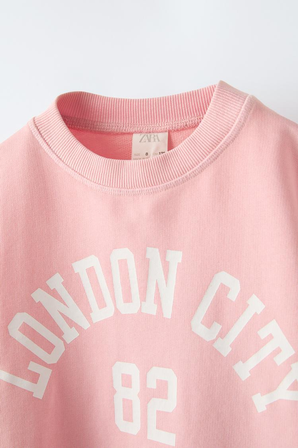 ZARA КОМПЛЕКТ ИЗ БРЮК И ТОЛСТОВКИ С НАДПИСЬЮ, РОЗОВЫЙ