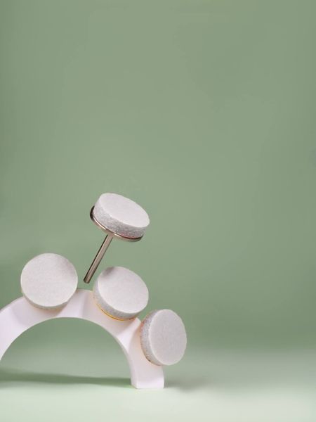 Форматы сменных файлов для педикюра: терки, диски и бафы — какой выбрать и почему