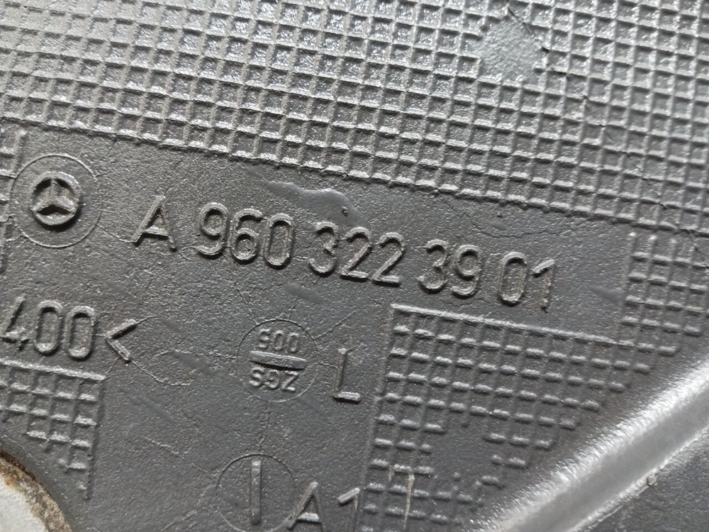 Кронштейн рессоры передней левый