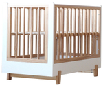 Детская кроватка Фабрика Облаков Onlybaby Scandi маятник продольный молочный, дерево