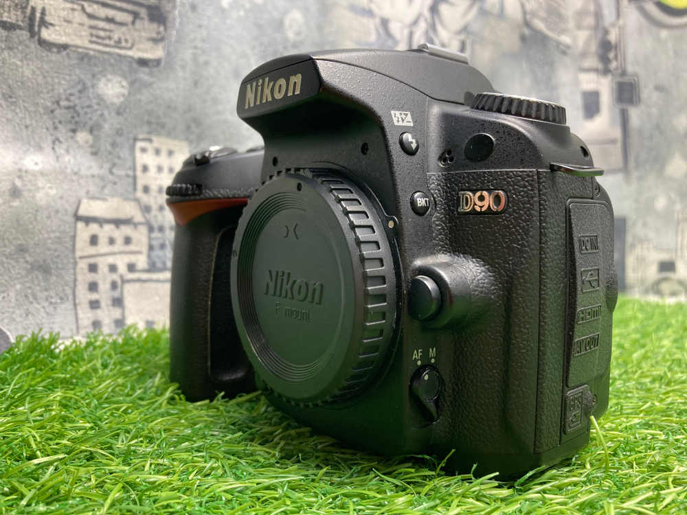 Nikon D90 14.000 кадров