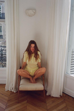 ZARA ШОРТЫ ИЗ ХЛОПКОВОЙ СМЕСИ С ПУГОВИЦАМИ, ЖЕЛТЫЙ