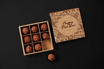 Упаковка для 9 шоколадных конфет. НГ