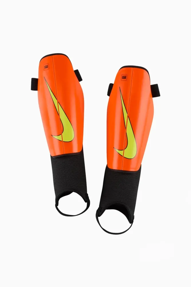 Футбольные щитки Nike Charge - оранжевый