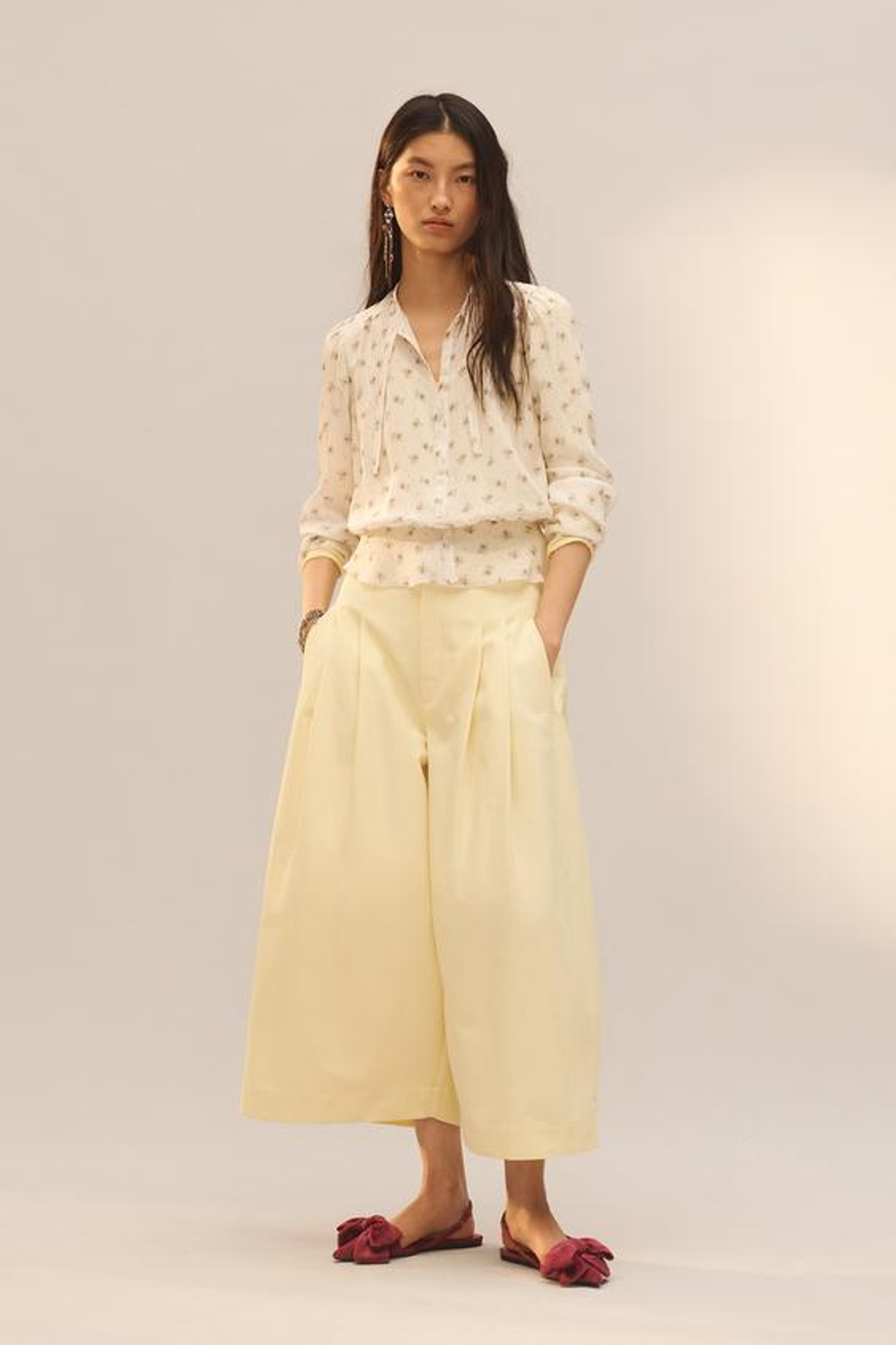Блузка с узором и шнурками, ограниченная серия - ZARA