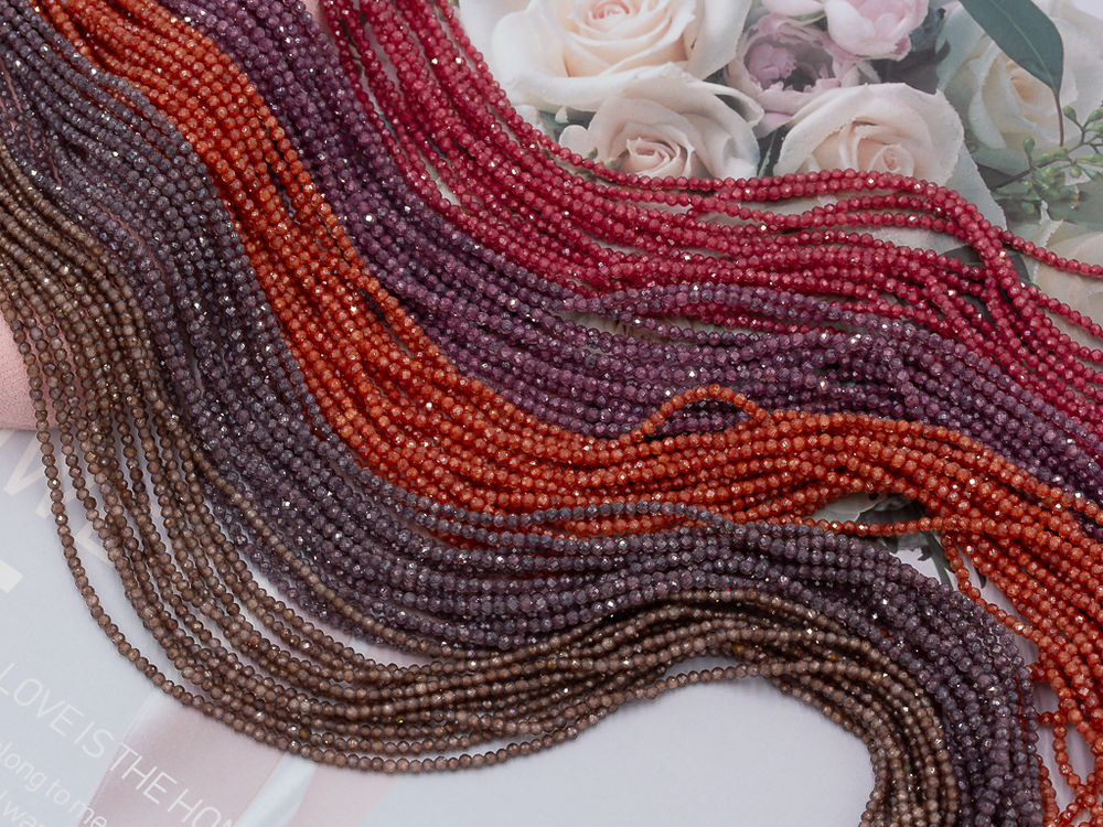 Фианиты 2мм, огранка (нить бусин)