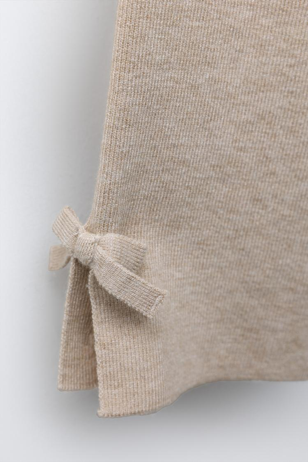 ZARA ТРИКОТАЖНЫЕ БРЮКИ-КЮЛОТЫ С БАНТАМИ, БЕЖЕВЫЙ