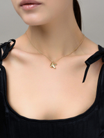 Колье с буквой К