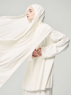 Балаклава Эдит белая