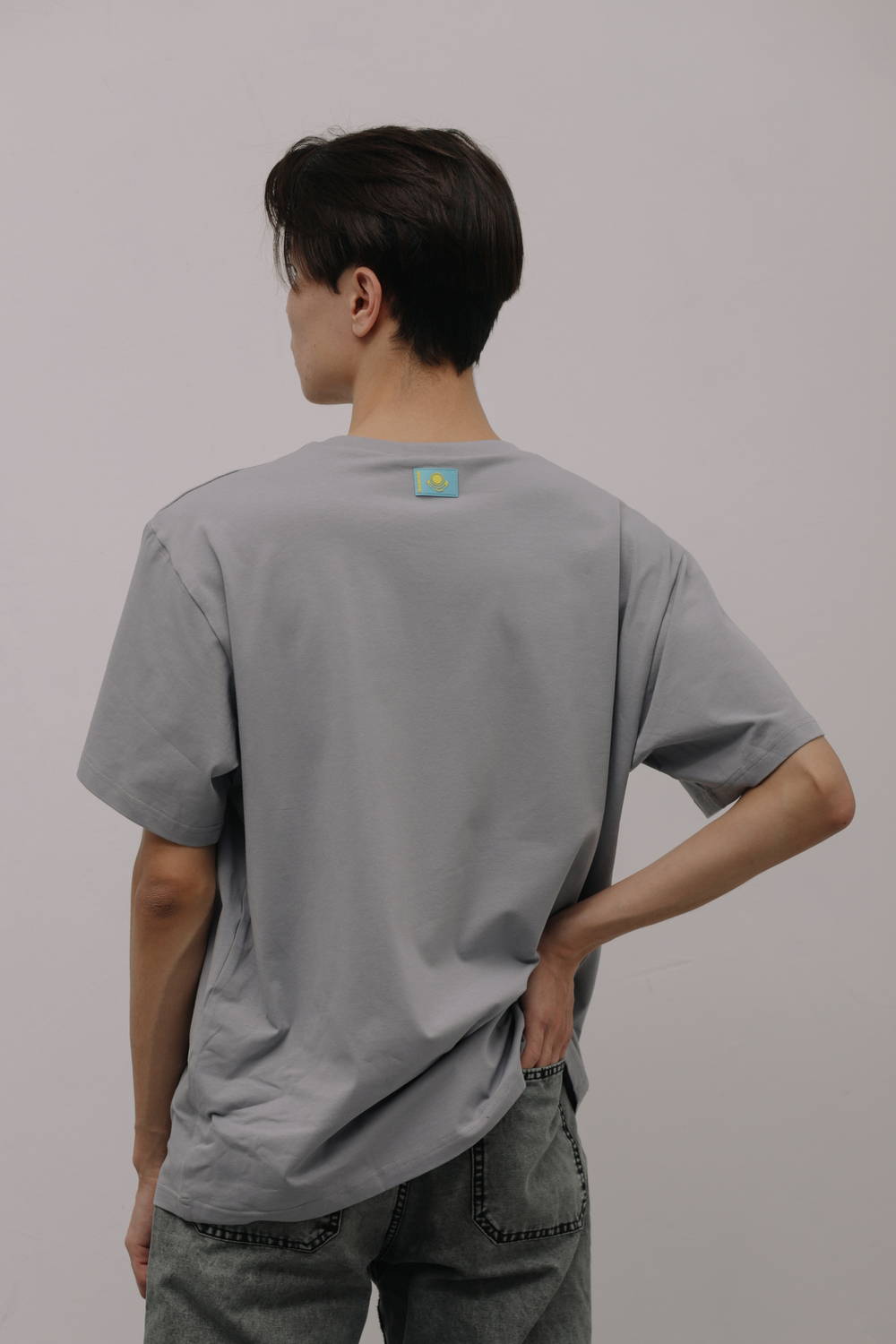 T-shirt with the "Amanat" lyrics print