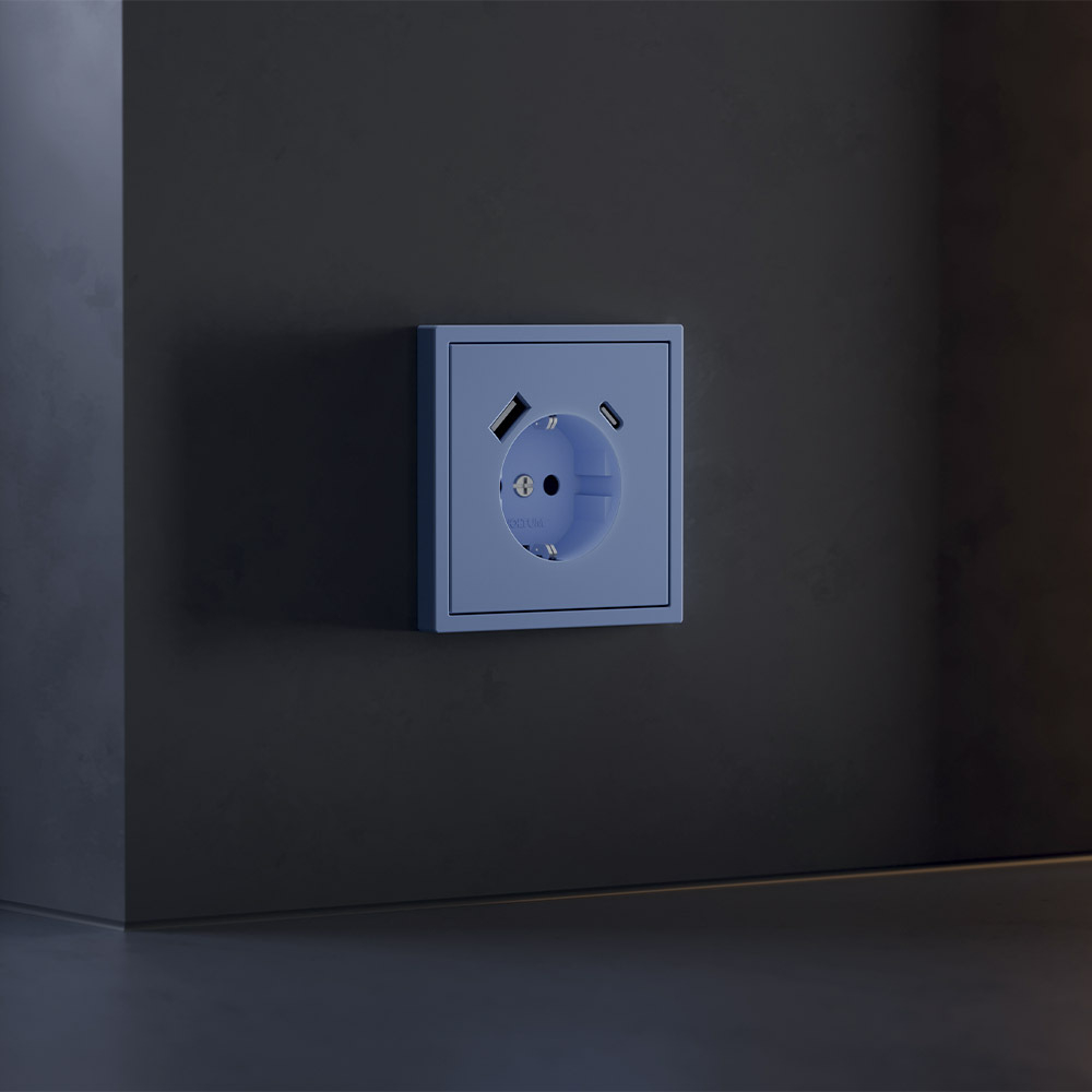 Накладка для розетки с заземлением и защитными шторками, с USB A+C, S70 (деним)