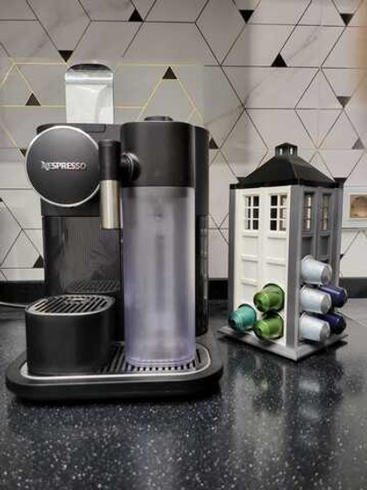 Домик-держатель кофейных капсул "Ежик"