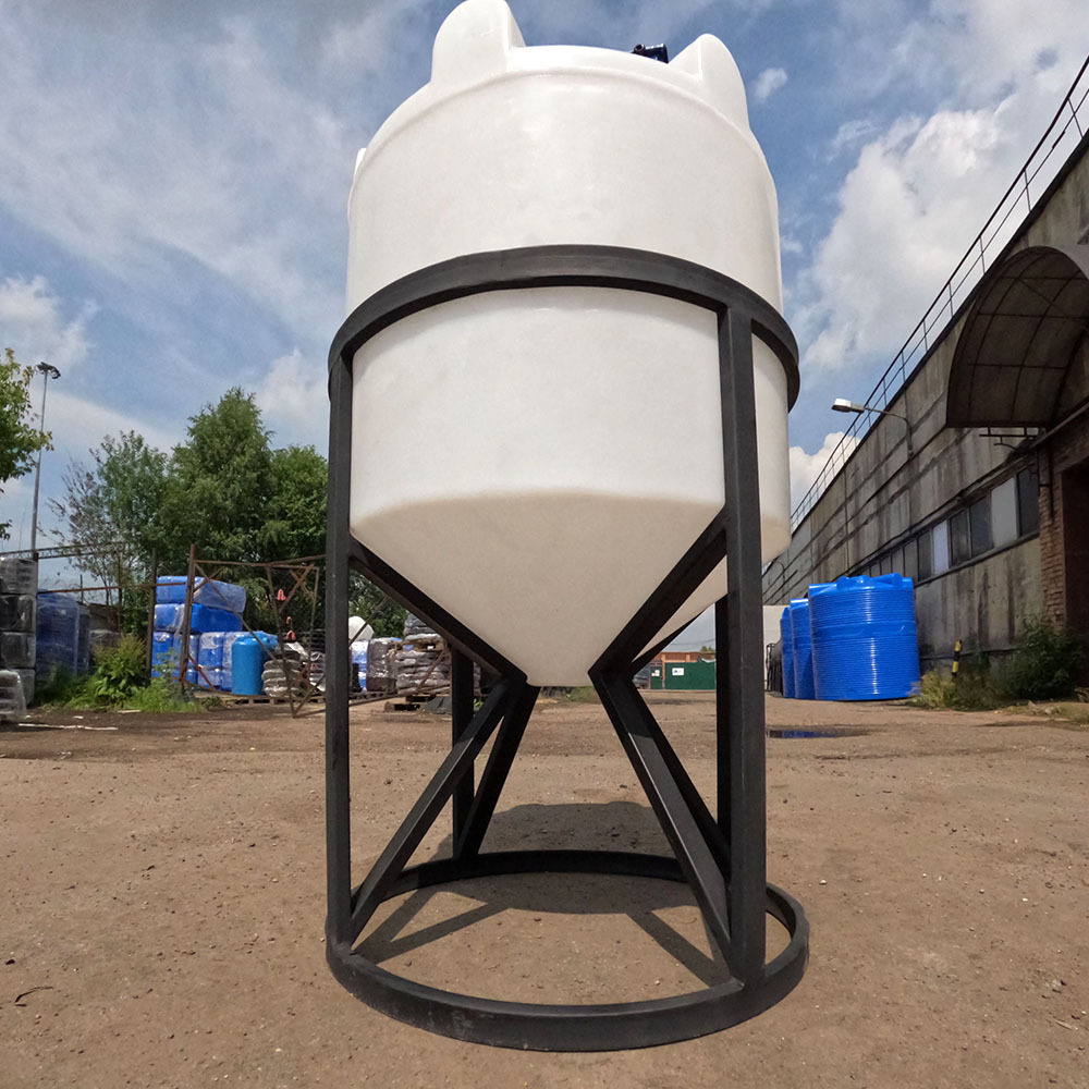 Ёмкость с пропеллерной мешалкой Полимер-Групп K 200 л. конусная (720x720x1447см;) - арт.559224