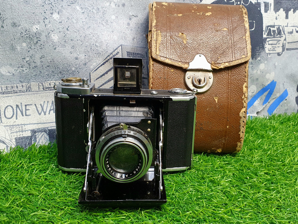 Zeiss Ikon Ikonta 521/16+ Novar-Anastigmat 75/3.5