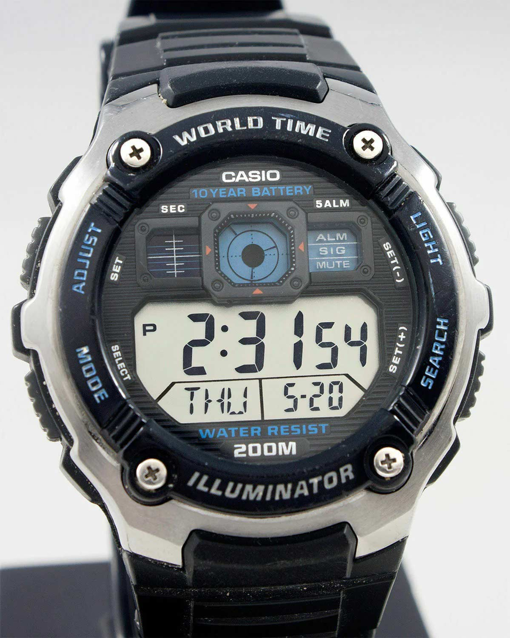 Мужские наручные часы Casio AE-2000W-1A