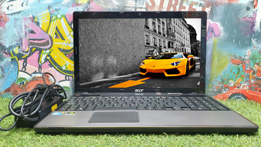 Ноутбук Acer i5/4Gb/GT 330M 1Gb