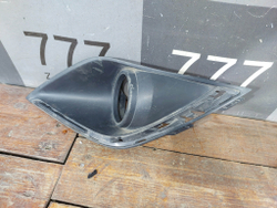 Накладка ПТФ правая Mitsubishi Outlander 3 15-18 Б/У Оригинал 8400G482