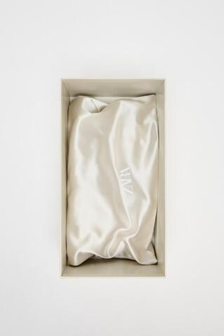 ZARA АТЛАСНЫЕ БАЛЕТКИ — LIMITED EDITION, ЭКРЮ