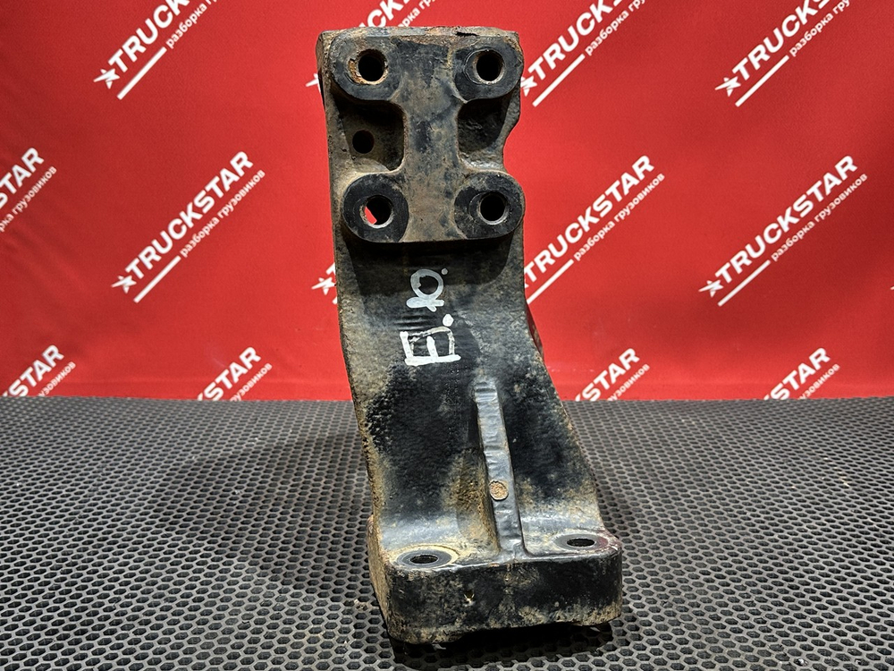 Кронштейн кабины правый 2022г.