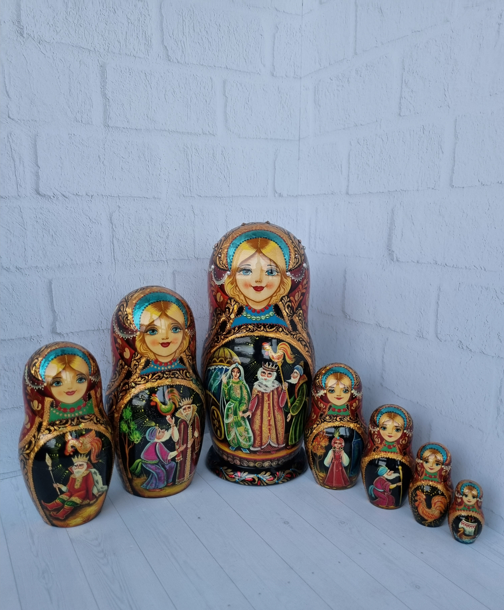 Матрешка "Сказка о золотом петушке" 7 мест