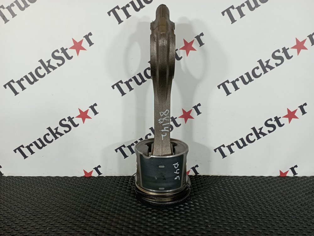 Поршень с шатуном