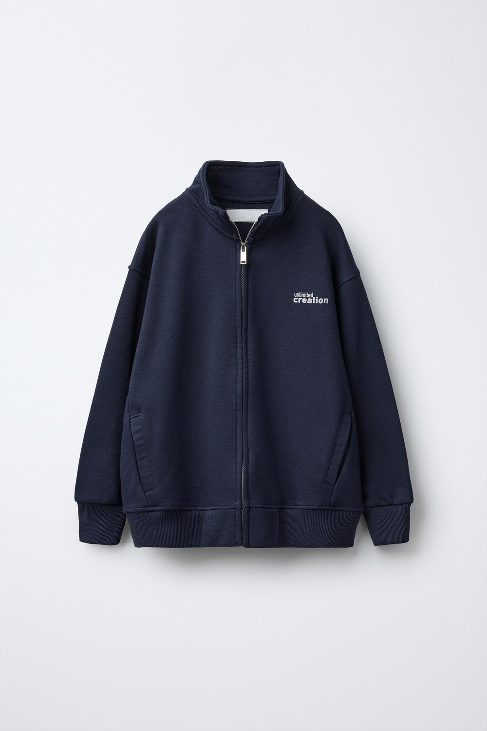 ZARA ТОЛСТОВКА И ШОРТЫ С ЗАСТЕЖКОЙ-МОЛНИЕЙ И НАШИВКОЙ, МОРСКОЙ СИНИЙ