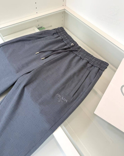 Спортивные штаны Prada