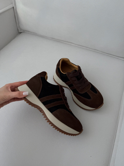 Кроссовки из натуральной замши