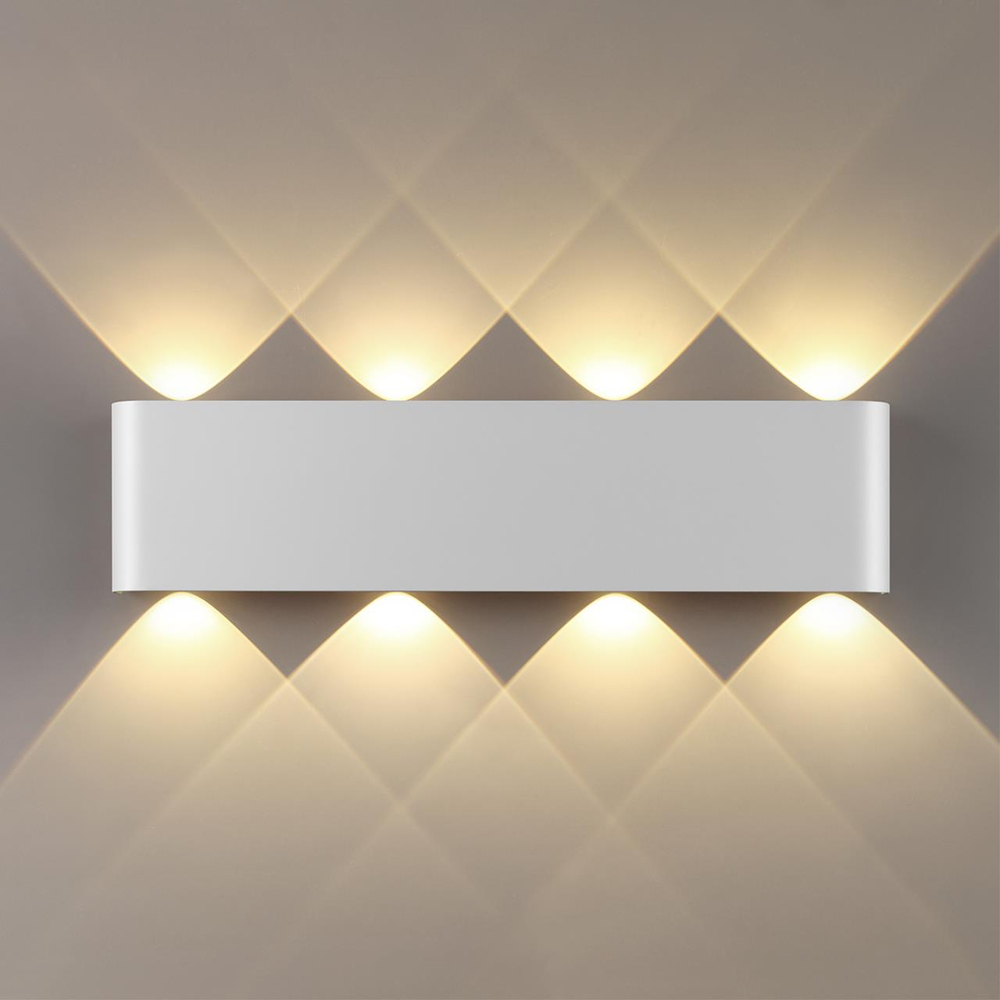 7192/8WL HIGHTECH ODL27 Настенный светильник белый/металл IP20 LED 8W 3000K 220V MAGNUM