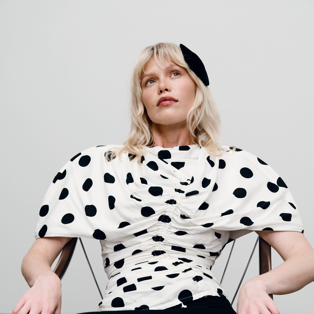 Полушляпка в форме сердца