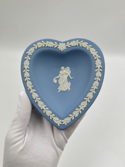 Тарелка декоративная/мелочница «Карточные масти, Черви» Wedgwood