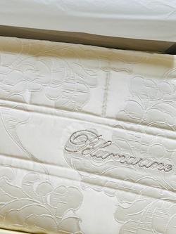 Покрывало 270х270 Blumarine Gemma perla светло-бежевое