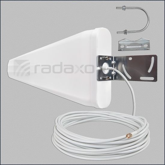 Radaxo Y-4G антенна 698-2700 МГц / 12,0 dBi / 445x210x64мм