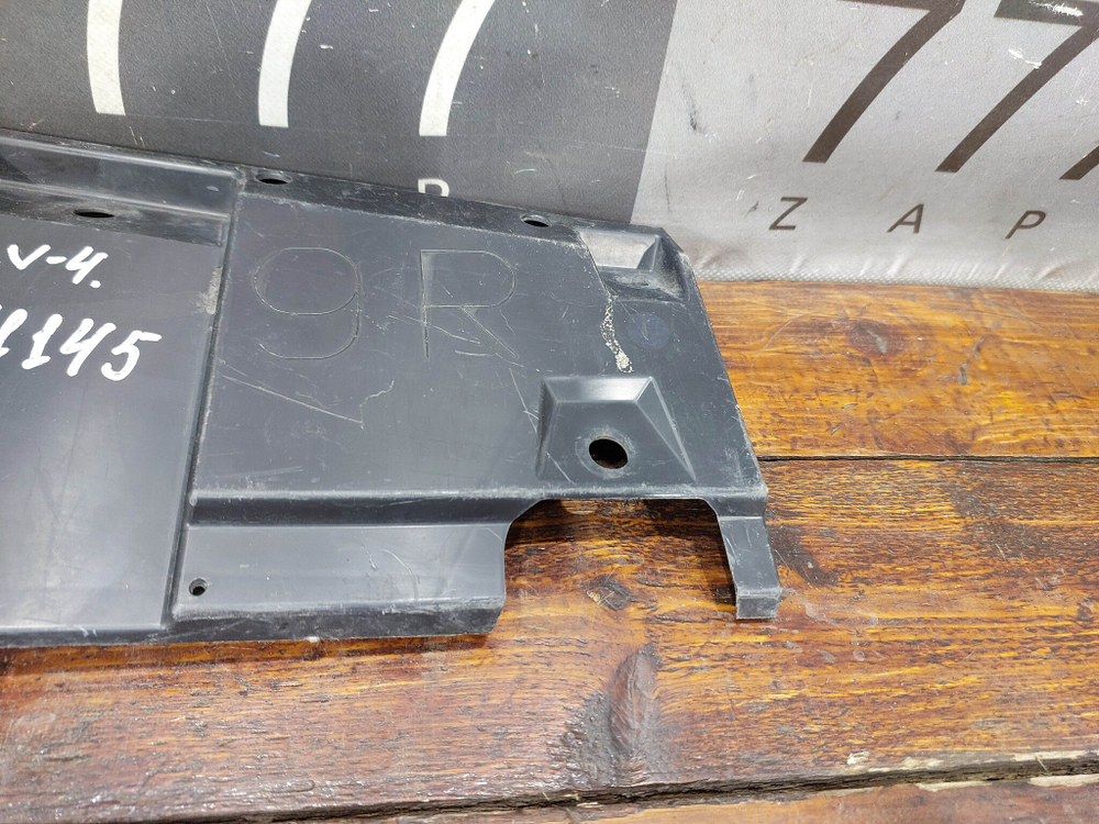 Пыльник заднего бампера правый Toyota RAV4 IV (XA40) 15-19 Б/У Оригинал 5872342020