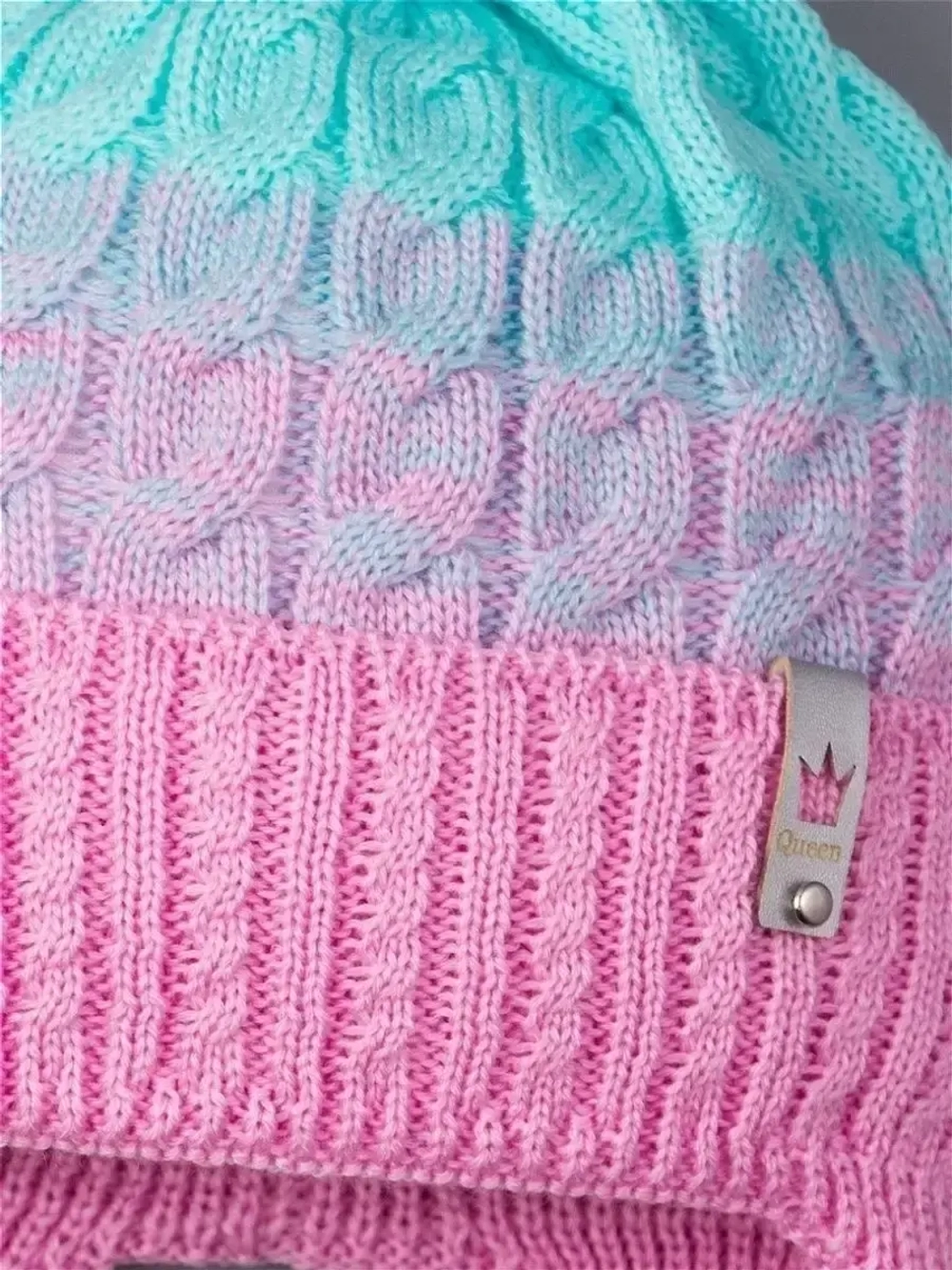 Шапка для девочки осенняя с завязками