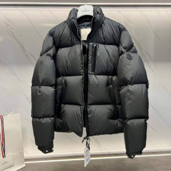 Пуховик Moncler