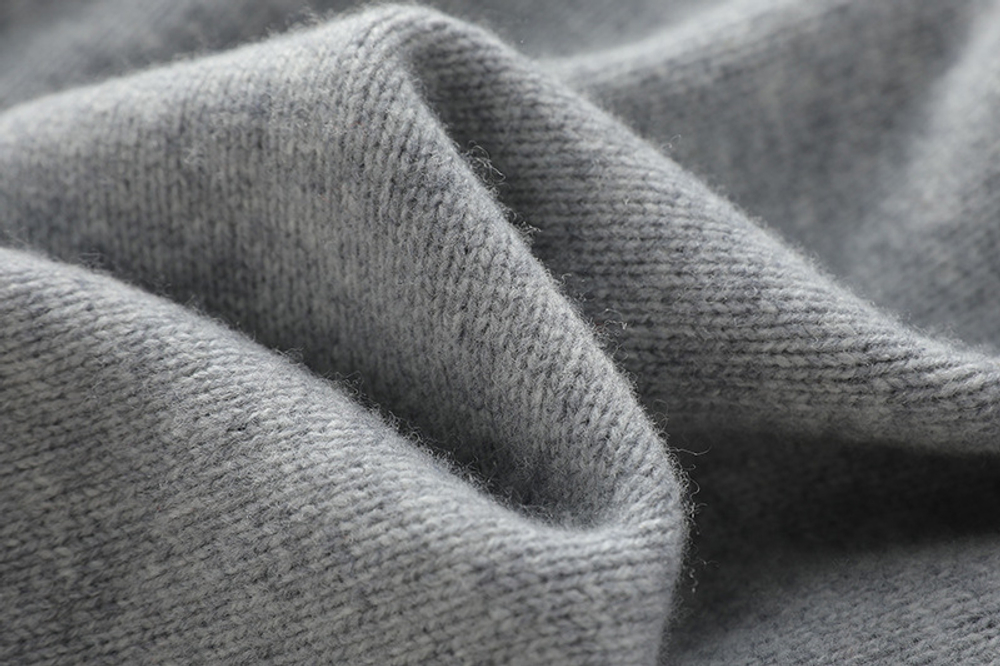 Свитер из австралийской шерсти с круглым вырезом и вышивкой с оленёнком