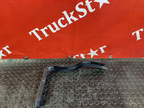 Кронштейн крыла правый