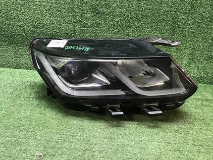 Битая Фара правая Geely Coolray (2019-2024) LED