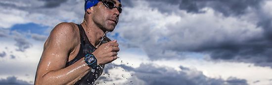 Спортивные смарт часы Garmin Forerunner 920XT HRM 010-01174-30