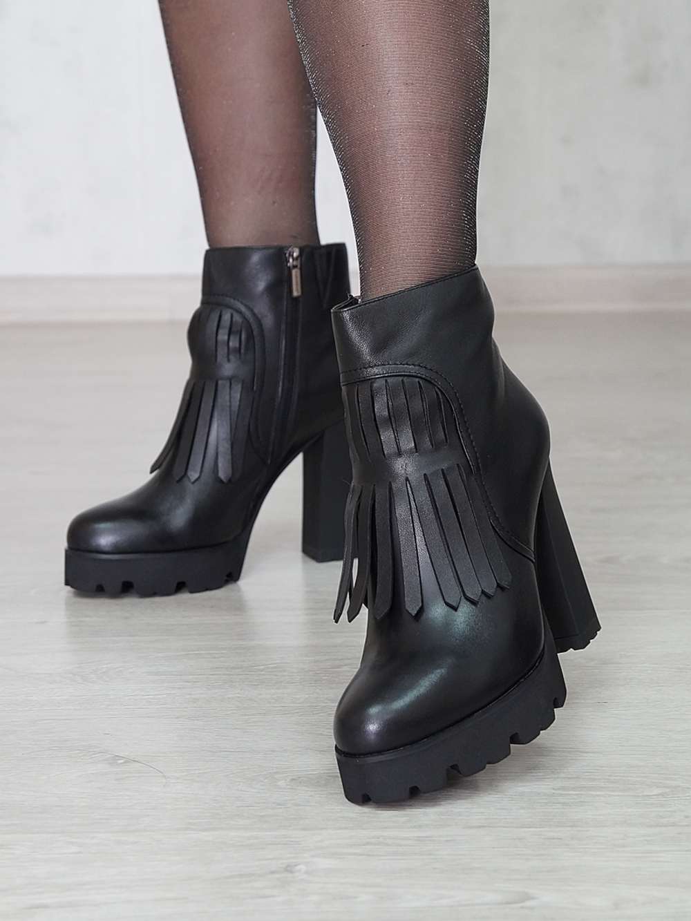 Полусапожки женские VARANESE V556