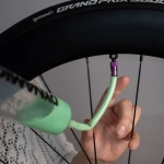 Шприц для залива герметика Dynamic Hector The Injector