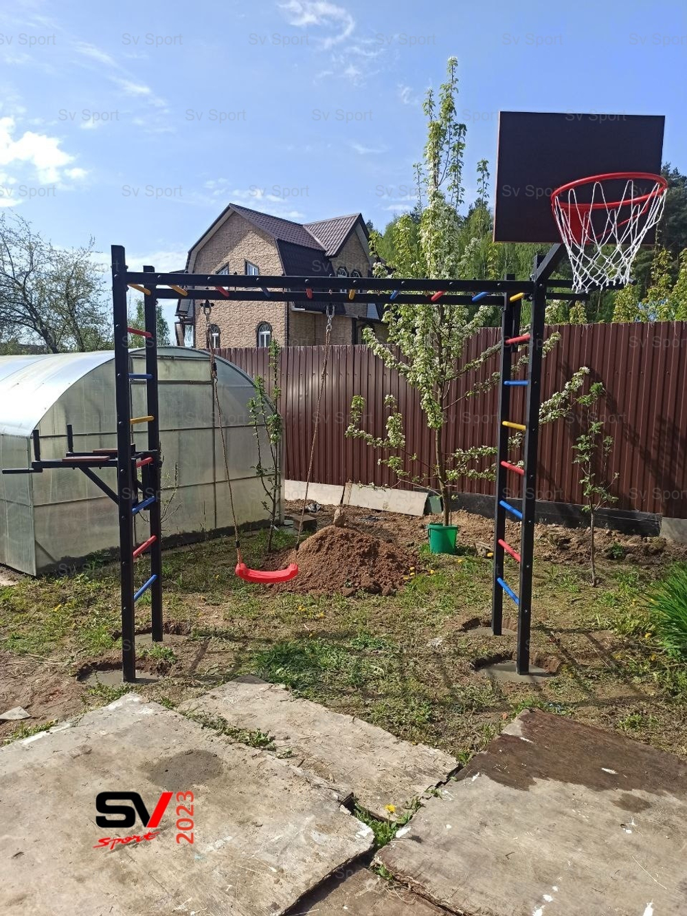 Монтаж уличной шведской стенки Sv Sport Рукоход (4 вертикальных столба)